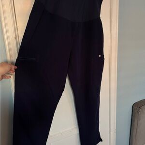 Women's maternity scrub pants.